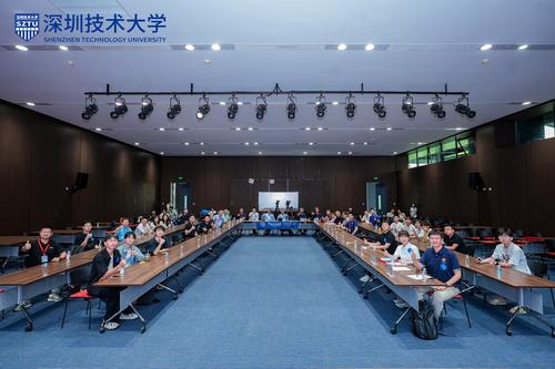 参会人员合影 参会人员合影